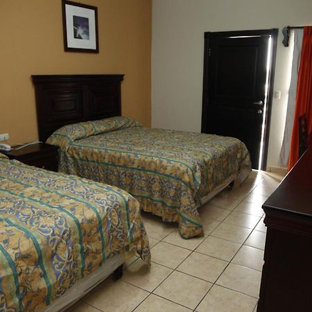 Apart Hotel Pico Bonito Ла-Сейба Номер фото